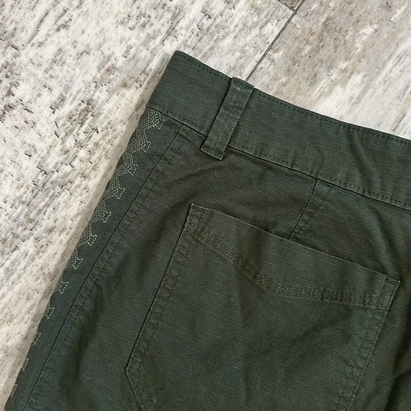 Eddie Bauer Green Side Stripe Hiking Shorts - Picture 6 of 11